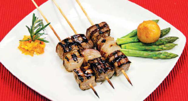 La Receta Popular Brochetas De Cerdo Marinadas El Popular