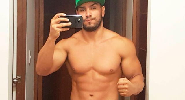 Combate Rafael Cardozo Aparece Desnudo Por El Mannequin Challenge