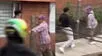 Ladrón terminó en el suelo tras golpe de su víctima y es viral en redes sociales.