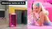 Pasa frente a caja de Barbie sin imaginar lo que notarían en redes: “Aprovecha para tomarte tu foto”.