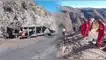 Bus y lugar del accidente en la región de Huancavelica. elpopular.pe