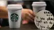 Un barista de Starbucks salvó a una clienta de una incómoda situación y su historia es viral. El mensaje secreto que usó un trabajador de Starbucks para salvar a una clienta de incómoda situación