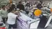 Ladrón ingresa a robar a farmacia en La Libertad, pero no esperaba que los clientes le aplicaran "Fuente Ovejuna"