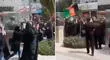 Mujeres en Afganistán protestan por sus derechos desafiando al régimen Talibán [VIDEO]