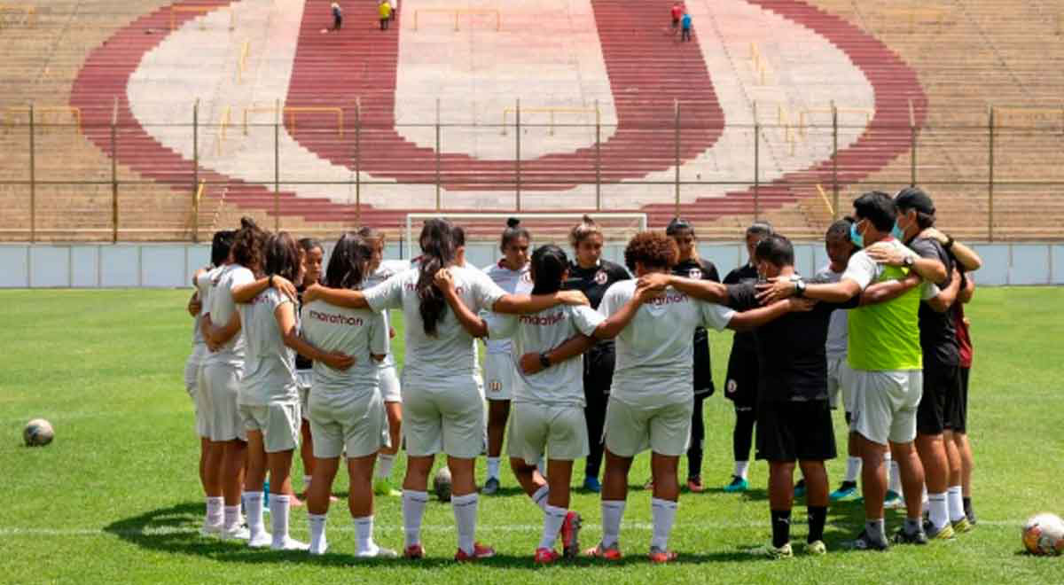 ¡Representan al Perú! Equipo femenino de Universitario viaja a Argentina por la Copa Libertadores ¡Representan al Perú! Equipo femenino de Universitario viaja a Argentina por la Copa Libertadores