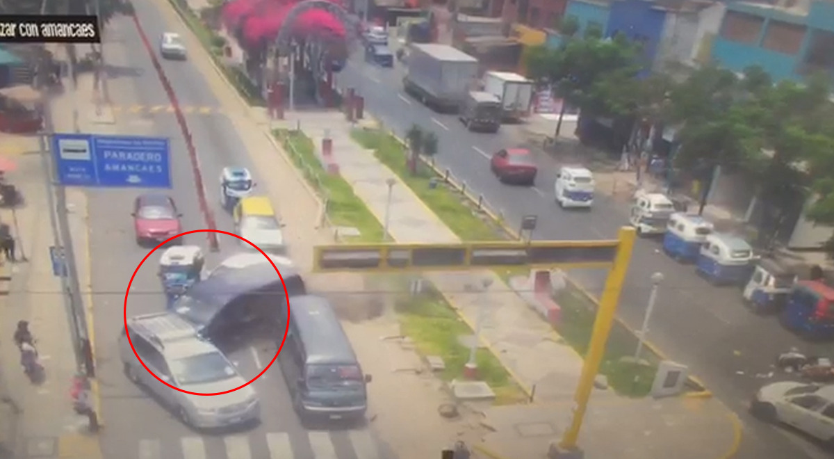 Choque múltiple entre minivan y vehículos deja varios heridos en el Rímac Choque múltiple entre minivan y vehículos deja varios heridos en el Rímac