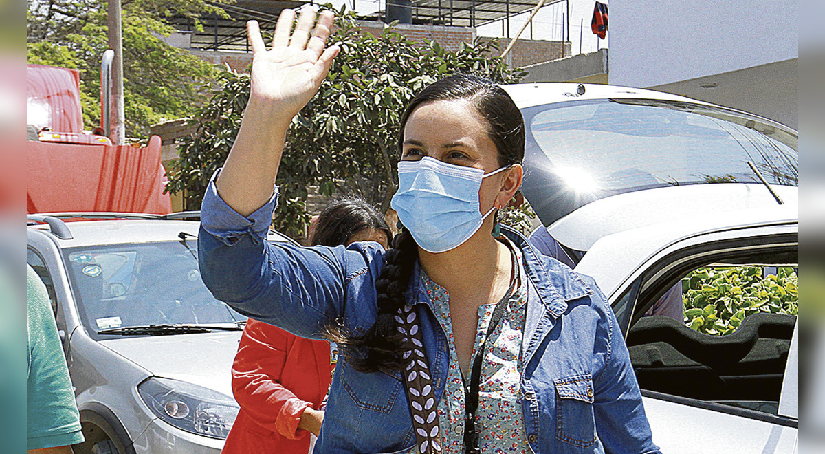 Cusco: PNP intervino evento de Verónika Mendoza porque no habría tenido autorización Cusco: PNP intervino evento de Verónika Mendoza porque no habría tenido autorización