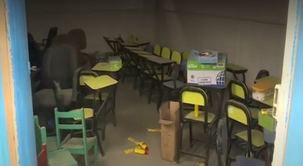 Roban útiles escolares en colegio de Jicamarca a horas del inicio del año escolar Roban útiles escolares en colegio de Jicamarca a horas del inicio del año escolar