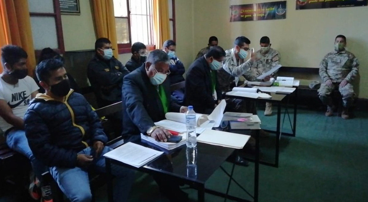 Seis meses de prisión para militares que hicieron arengas a un partido político Seis meses de prisión para militares que hicieron arengas a un partido político