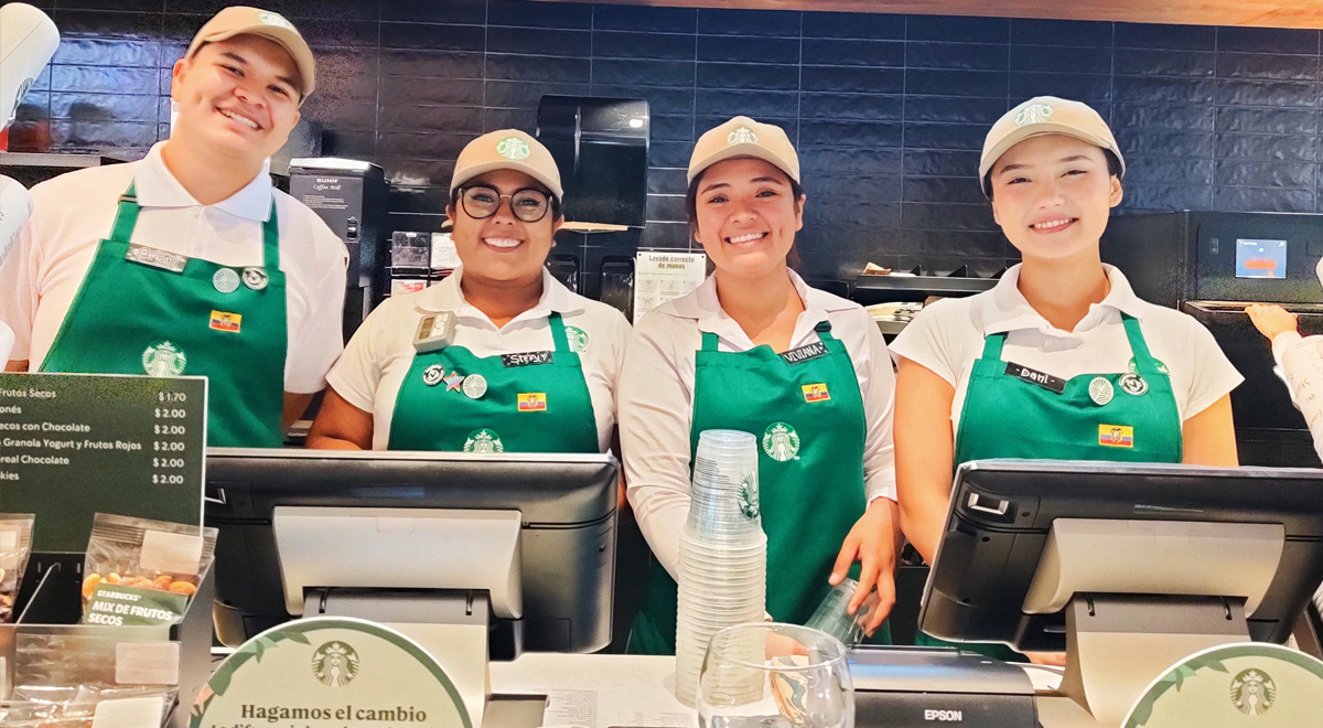 Starbucks bajo presión: demandan a la gigante por tener una “base laboral muy femenina y poco blanca”