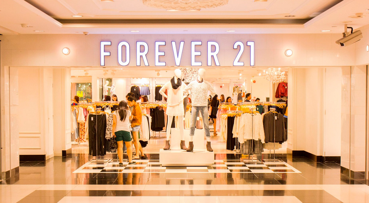 Forever 21 en quiebra y anuncia el cierre de más de 200 tiendas en este importante mercado