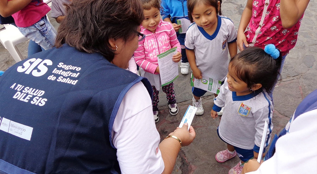 Minsa garantiza atención médica gratuita para escolares afiliados al SIS