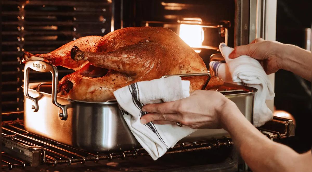 Como preparar um peru para o Natal de 2025: tempos de cozimento e temperaturas no forno