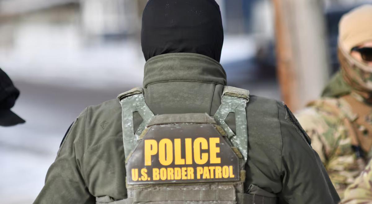 Dois agentes da Patrulha da Fronteira foram suspensos por atirar e matar Alex Pretty