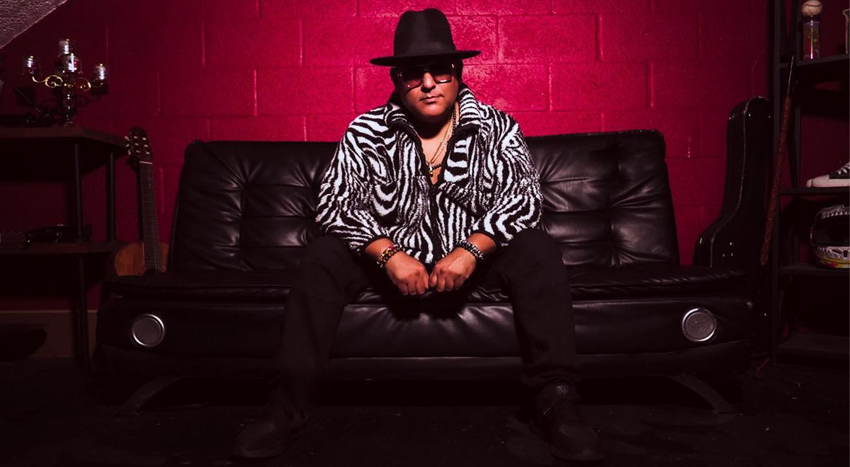 Chalaco Kenny Zuniga lança “Latina Mia” e consolida retorno