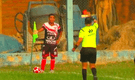 Expulsan a un jugador por miccionar en la cancha en la Copa Perú y es viral a nivel mundial