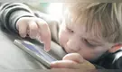 ¿Tu hijo tiene un celular? Esto es lo que podrías estarle causando, según expertos