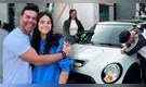 'Tomate' Barraza le REGALA a su hija su exclusivo carro y sufre al DESPEDIRSE de él: "Empieza un nuevo ciclo"