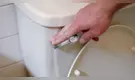 Japón revoluciona el baño: el inodoro inteligente que podría reemplazar al papel higiénico