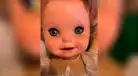 Muñeca que cambia de gestos al moverle el brazo causa terror [VIDEO]