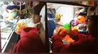Comerciante sorprende entregando papas fritas en lugar de dulces por Halloween: “Eso solo pasa en Perú”