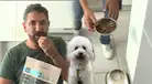 Periodista Fernando Díaz IMPACTA al comer en VIVO las CROQUETAS de su perrita y en redes lo apoyan: "Pensé que era la única"