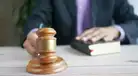 Histórico fallo judicial: adolescentes de 14 años podrán liberarse legalmente del control parental