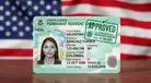 El DOCUMENTO CLAVE que puede definir si te APRUEBAN o TE DETIENEN el trámite de la Green Card, según el USCIS