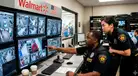 ALERTA MÁXIMA EN WALMART | Policía BUSCA INTENSAMENTE a joven involucrado en un presunto ROBO DE PRODUCTOS: Así luce el hombre