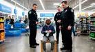 ALARMA EN WALMART | Una sencilla acción de un menor movilizó a la POLICÍA e iniciaron una investigación por lo hallado: ¿Qué ocurrió?