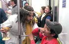 México: falso Cristo hace respetar asiento reservado en Metro