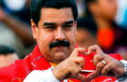 Nicolás Maduro recibe lluvia de huevos en el estado de Bolívar [VIDEOS]