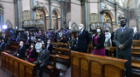 Dina Boluarte saca a los fieles de la Iglesia de las Nazarenas para estar sola con el Señor de los Milagros
