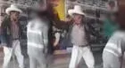 Padre agarra a correazos a sus hijos tras enterarse que robaron una moto en Cajamarca