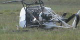 Helicóptero cae en Pisco y ocupantes se salvan