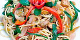 Tallarín  saltado con pollo