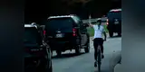 Ciclista que hizo  gesto obsceno a Trump se vuelve viral y pierde su trabajo 