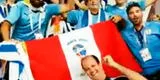 Hinchas uruguayos festejaron pase a cuartos de final con la bandera de Perú [VIDEO]