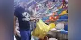 Universitario: hinchas limpiaron el Estadio Monumental luego de la Noche Crema [FOTOS]