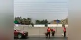 Efectivos del serenazgo arriesgaron su vida por rescatar a dos perros en la Panamericana Norte [VIDEO]