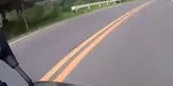 Motociclistas se estrellan de frente y sobreviven [VIDEO]