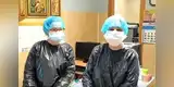 Enfermeras atienden a pacientes infectados de covid-19 usando bolsas de basura