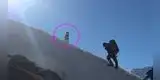 Perrita sin hogar siguió a un grupo de alpinistas hasta una cima del Himalaya [VIDEO]