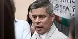 Luis Galarreta continúa en cargos importantes pese a no contar con título profesional