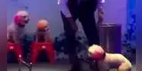 China: Entrenador arrastró a un perro que no quiso continuar con el show [VIDEO]
