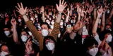 Imprudencia total: España celebró concierto con 5 mil personas sin distancia social