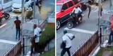 Hombre detuvo a dos ladrones en una moto de una patada voladora [VIDEO]