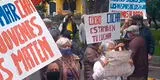 Adultos mayores salen a marchar en apoyo a los jóvenes durante protestas en Colombia: “No los maten” [VIDEO]