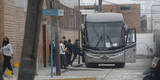 Simpatizantes de Fuerza Popular son recogidos en buses turísticos para alentar a su candidata Keiko
