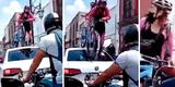 Conductor no respeta la ciclovía y una ciclista decide pasar por encima de su vehículo [VIDEO]